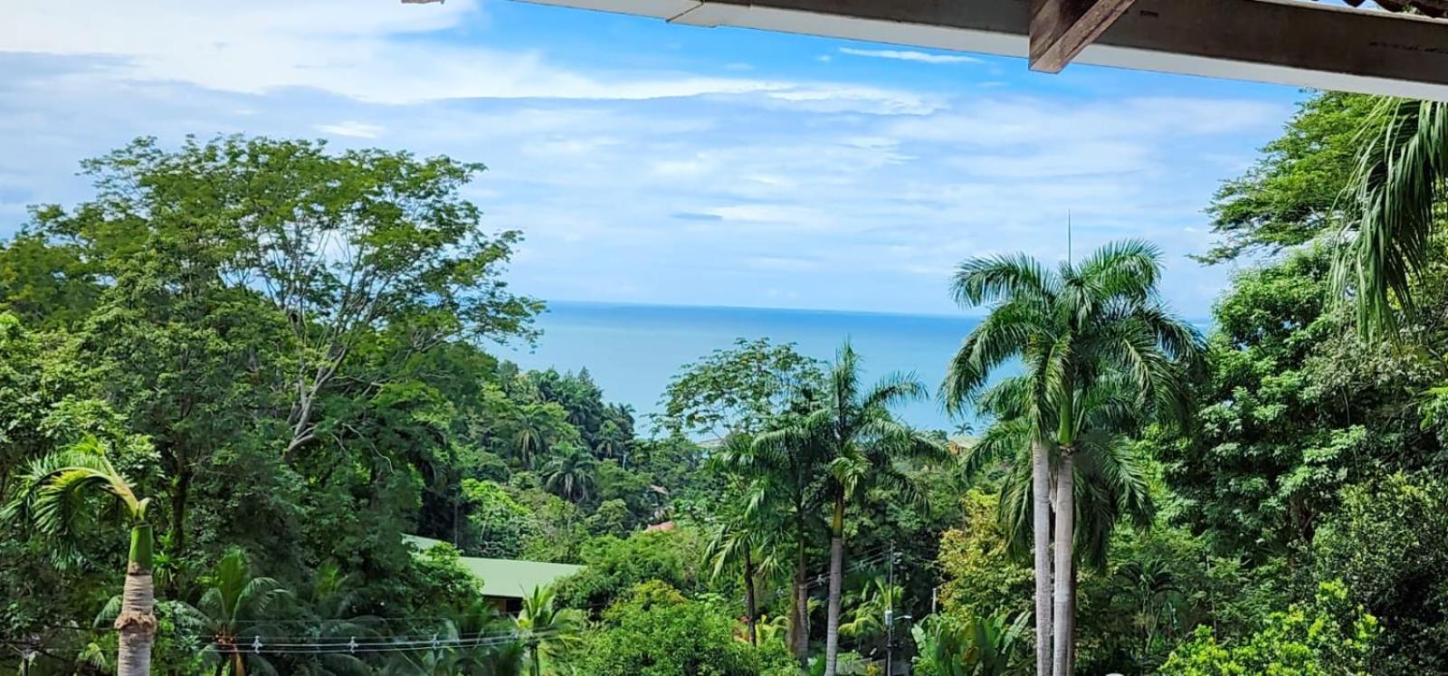 Hostel Plinio Manuel Antonio Bagian luar foto